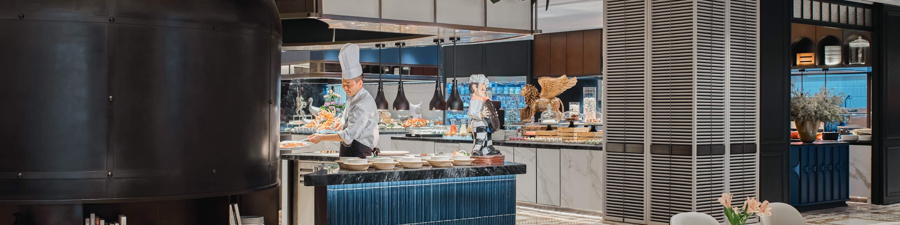 Nhà hàng lân cận